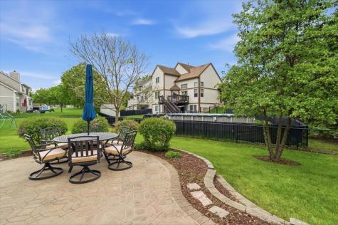 570 West Camden Lane South Elgin IL 60177