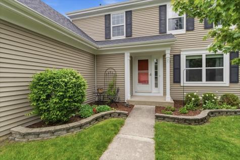 570 West Camden Lane South Elgin IL 60177
