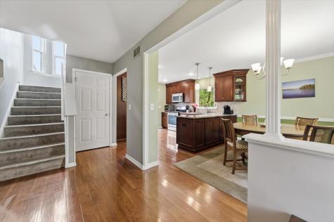 570 West Camden Lane South Elgin IL 60177