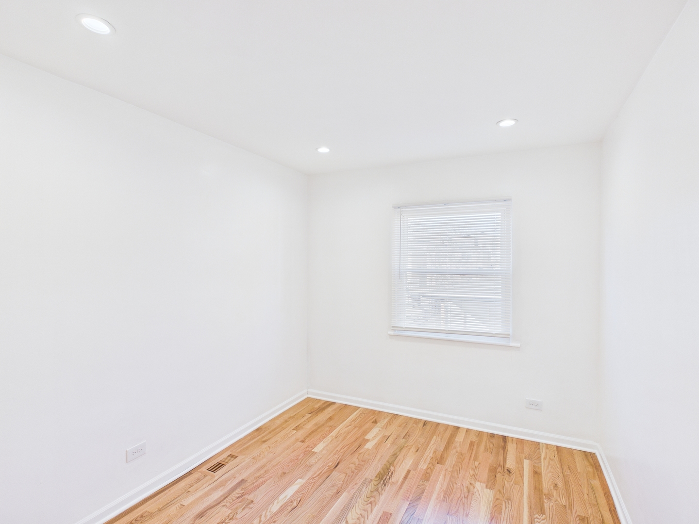 7230 South Champlain Avenue Chicago IL 60619