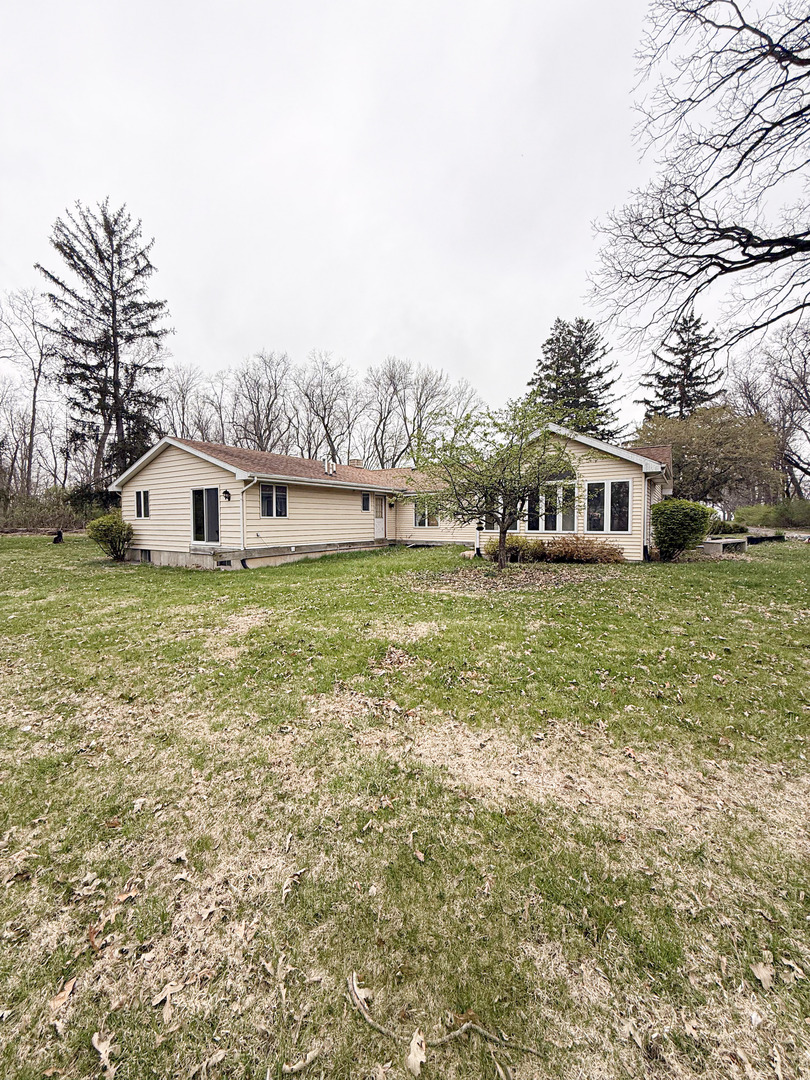 1599 East 2700 North Road Clifton IL 60927