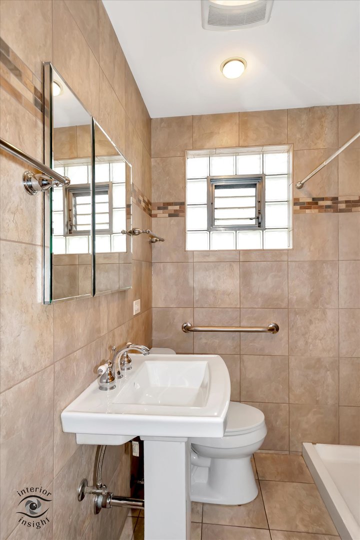 11255 South Fairfield Avenue Chicago IL 60655