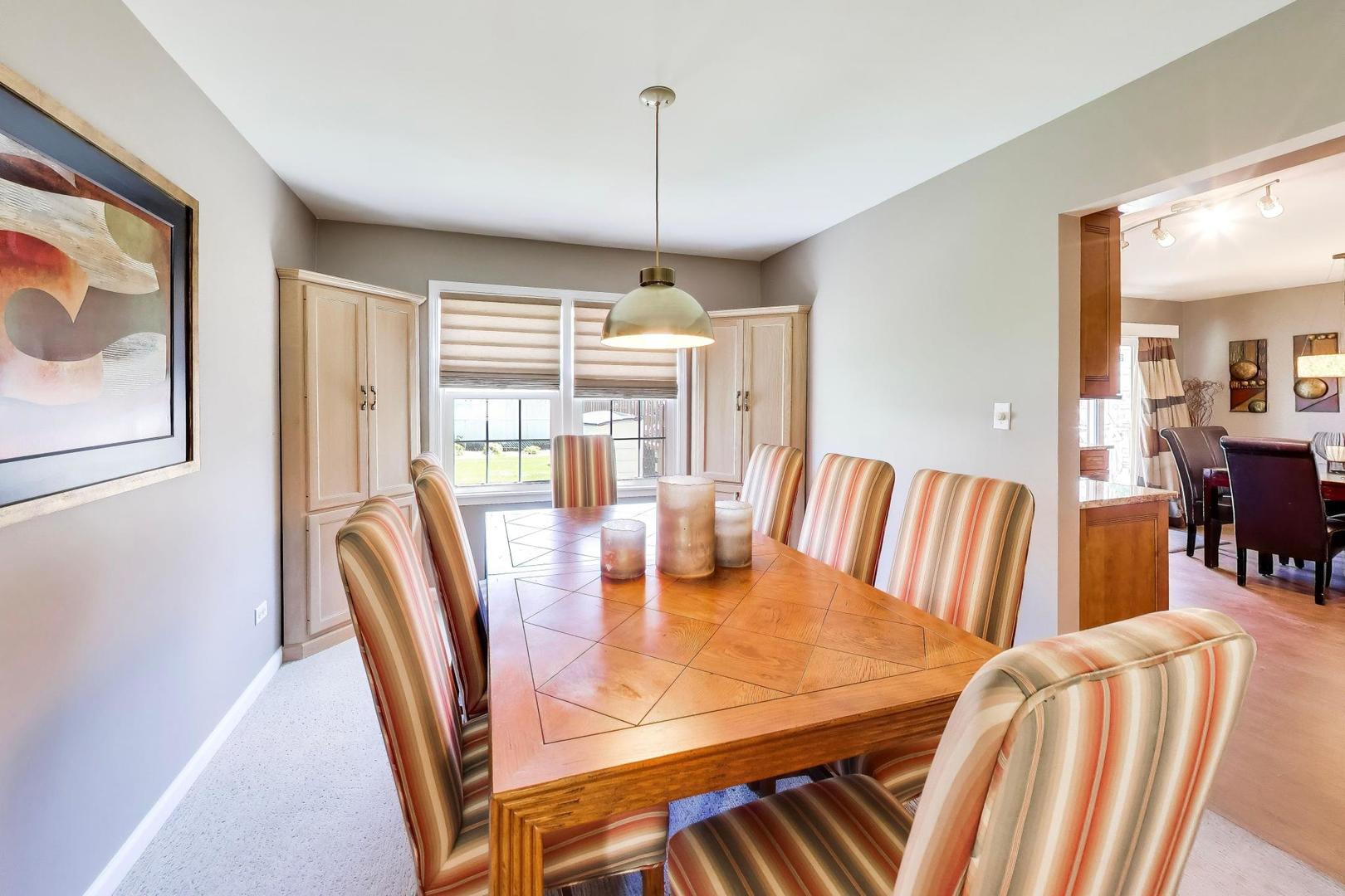 401 Collen Drive Lombard IL 60148