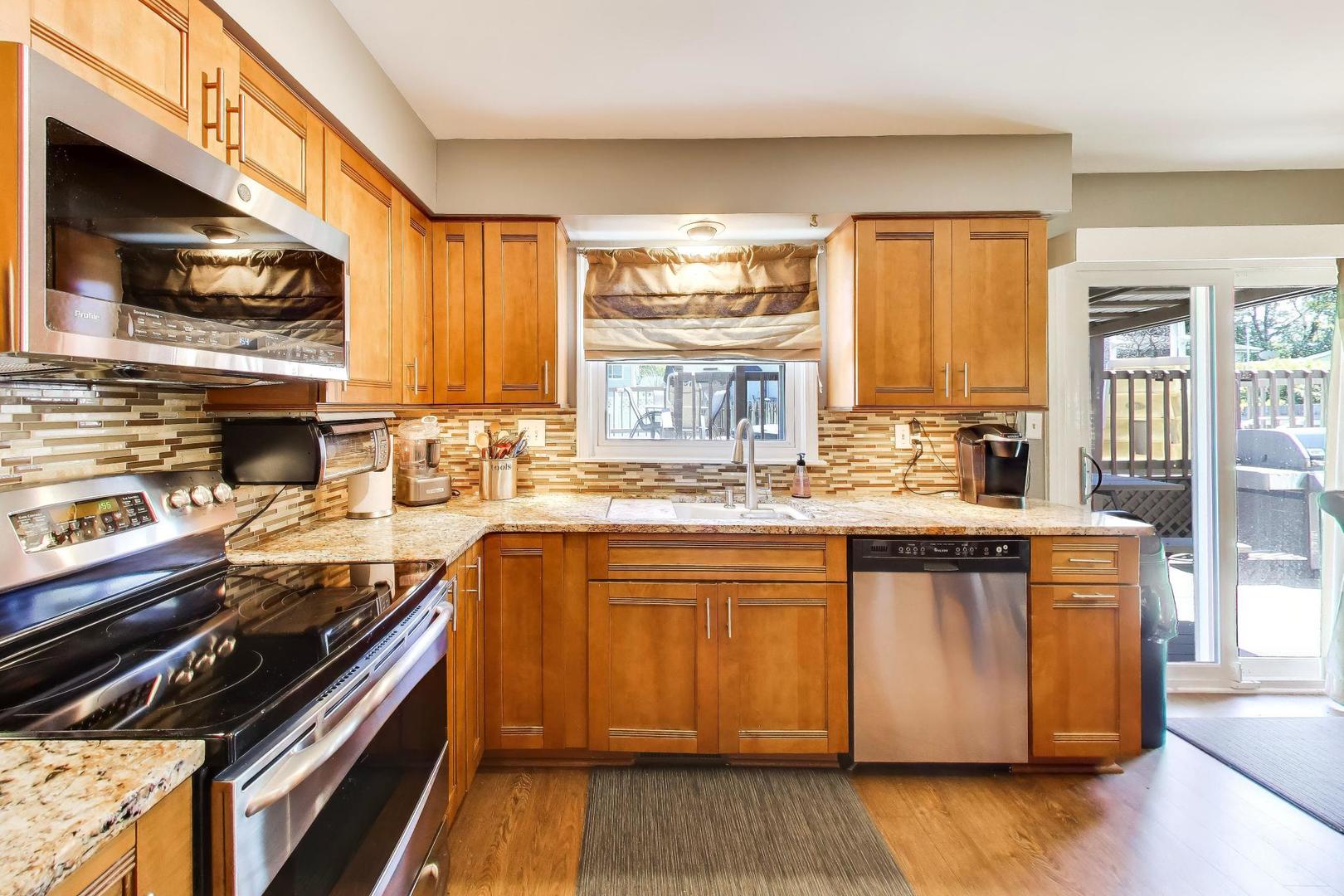 401 Collen Drive Lombard IL 60148