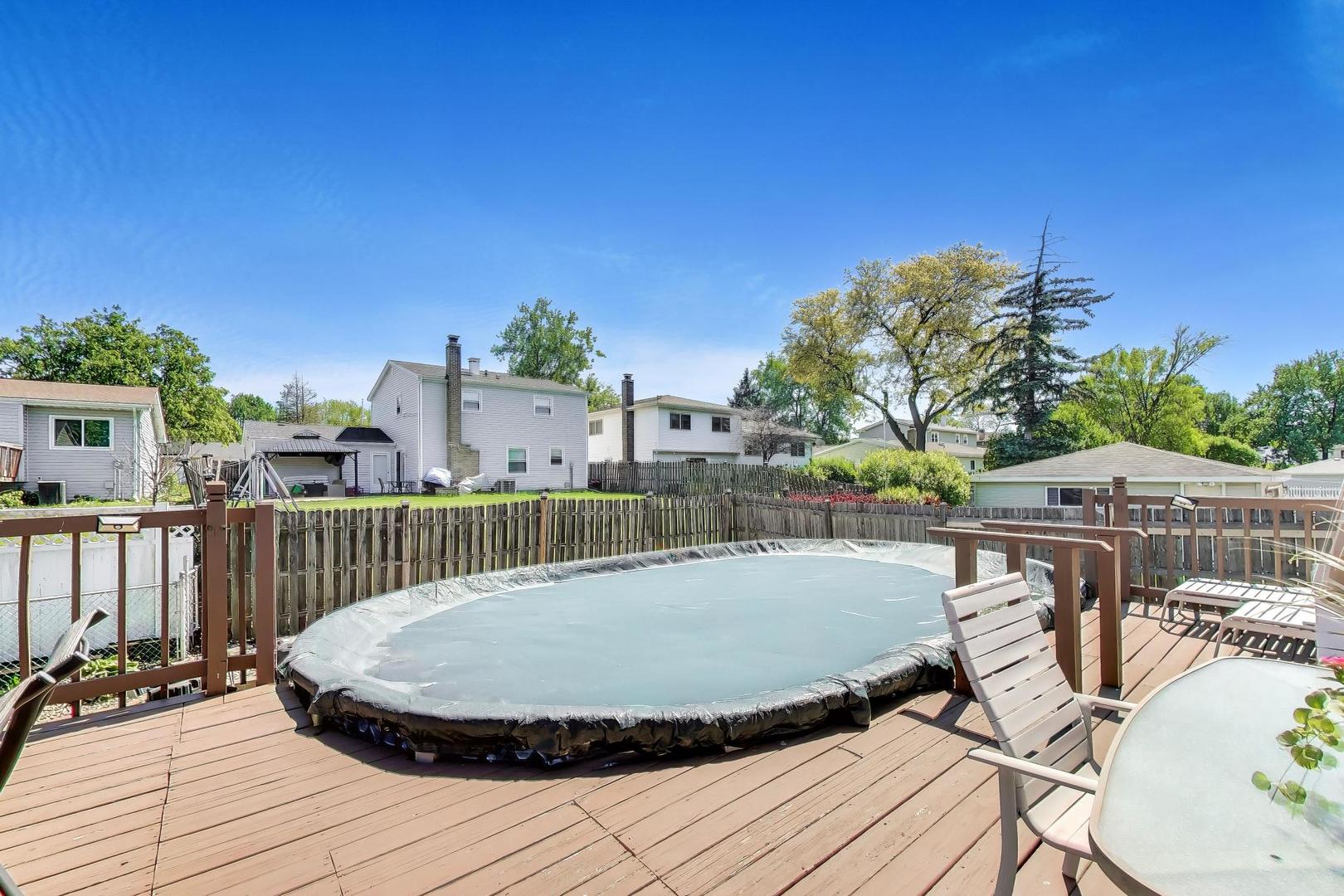 401 Collen Drive Lombard IL 60148