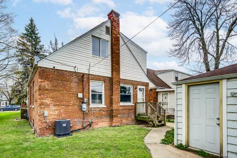 24 167TH Street Calumet City IL 60409