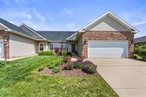 1704 Timber Wolf Lane Mahomet IL 61853
