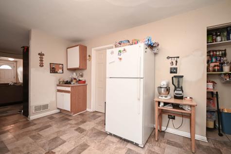 1423 Victoria Avenue North Chicago IL 60064