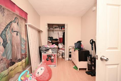 1423 Victoria Avenue North Chicago IL 60064