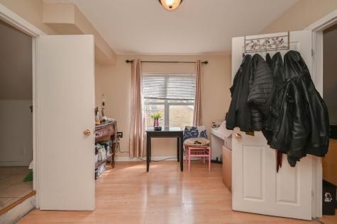 1423 Victoria Avenue North Chicago IL 60064