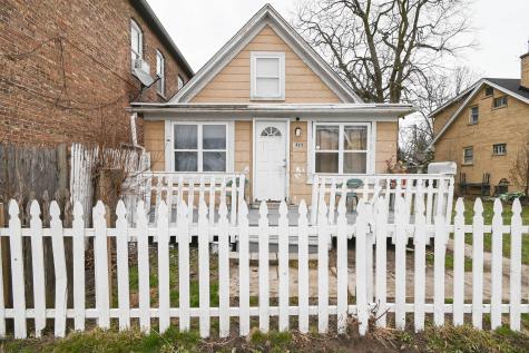 1423 Victoria Avenue North Chicago IL 60064