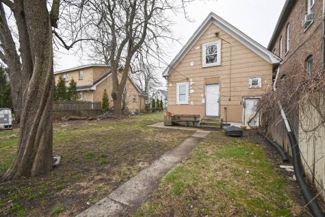1423 Victoria Avenue North Chicago IL 60064