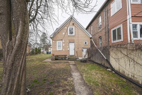 1423 Victoria Avenue North Chicago IL 60064