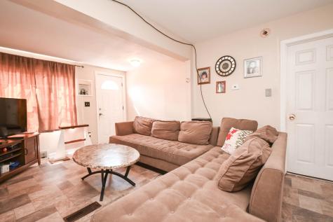 1423 Victoria Avenue North Chicago IL 60064