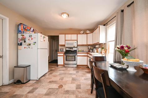 1423 Victoria Avenue North Chicago IL 60064
