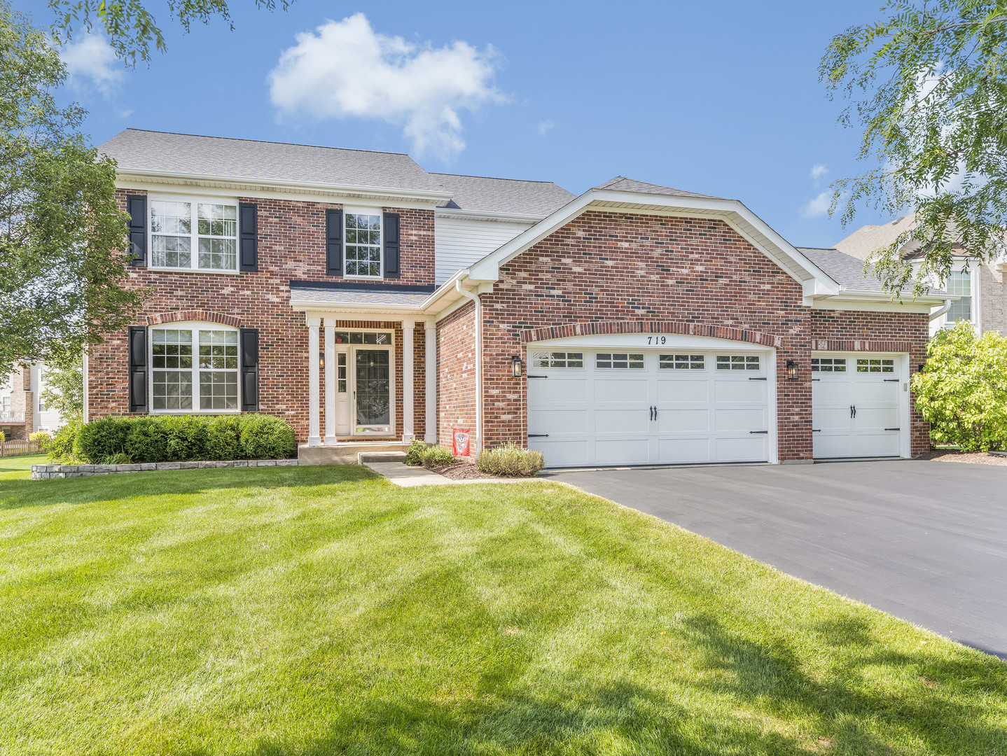 719 Eagle Brook Lane Naperville IL 60565