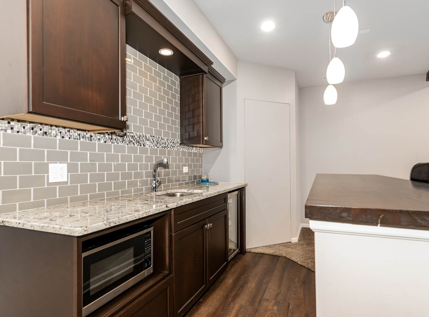 719 Eagle Brook Lane Naperville IL 60565