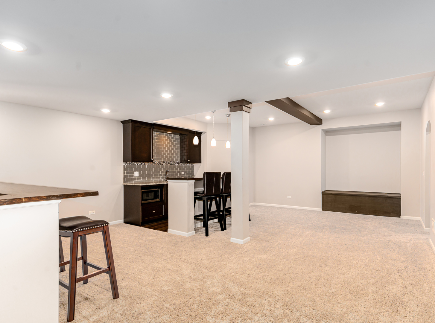 719 Eagle Brook Lane Naperville IL 60565