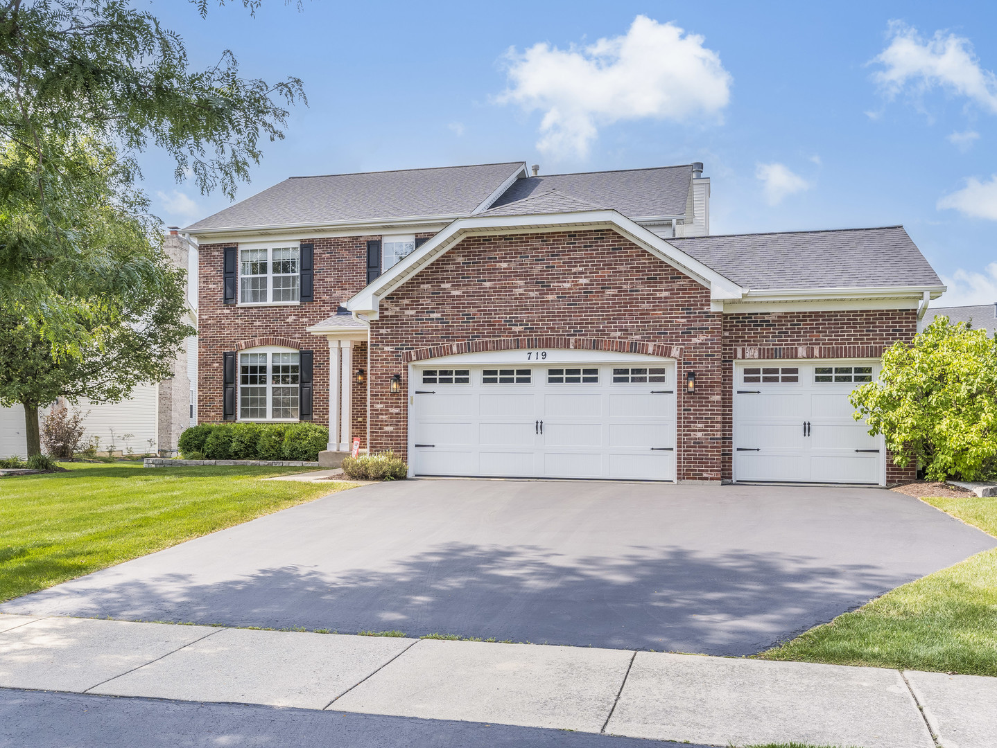 719 Eagle Brook Lane Naperville IL 60565