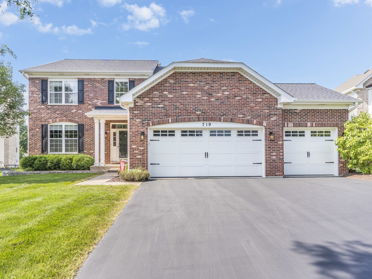 719 Eagle Brook Lane Naperville IL 60565