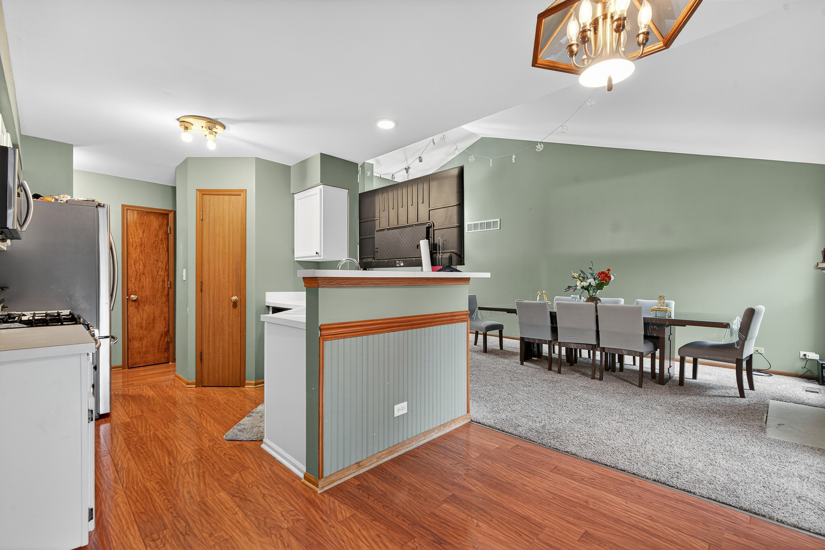 255 Braemar Bolingbrook IL 60440