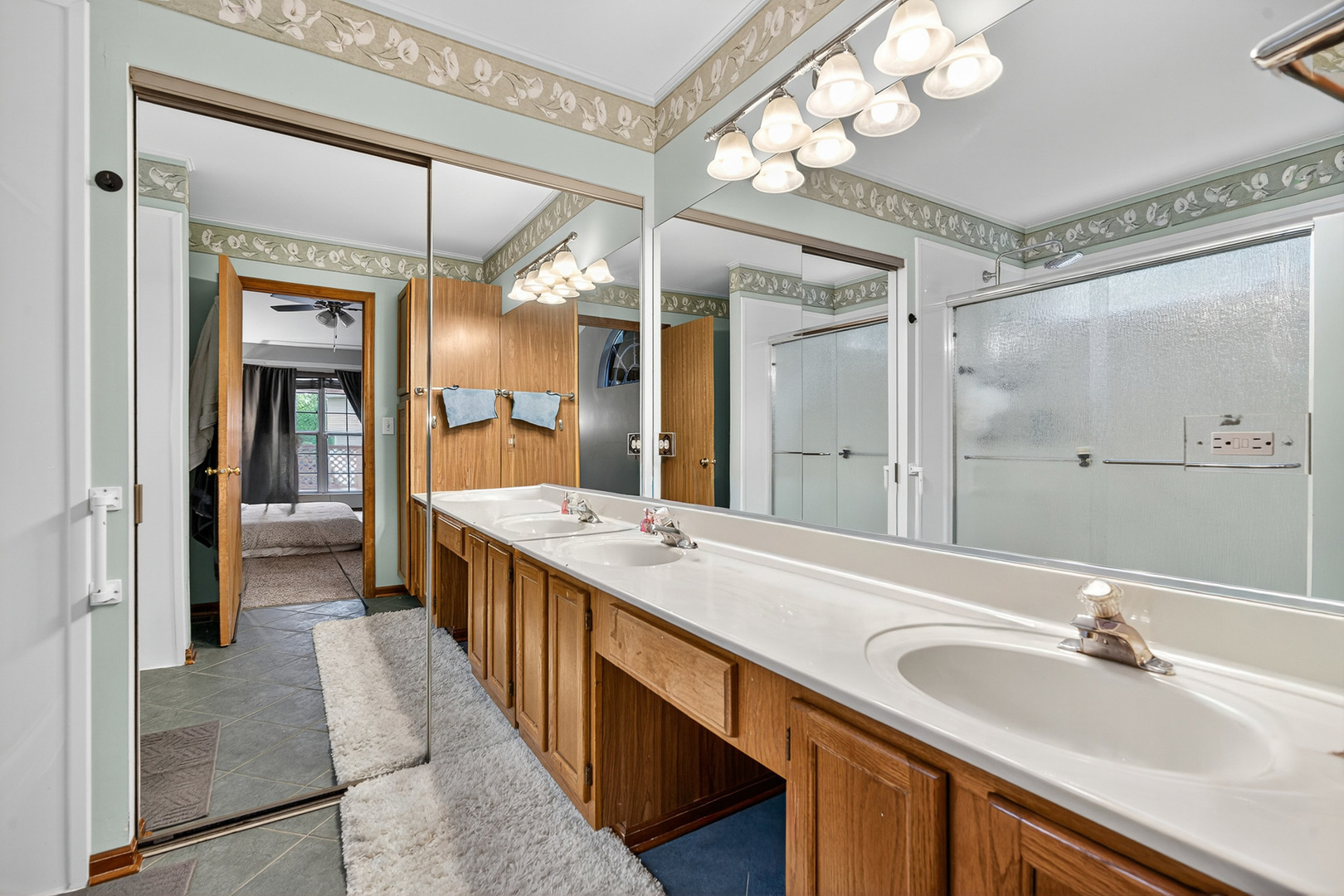 255 Braemar Bolingbrook IL 60440