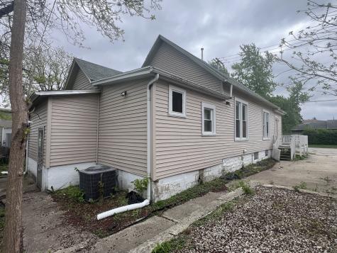 429 East Locust Street Kankakee IL 60901