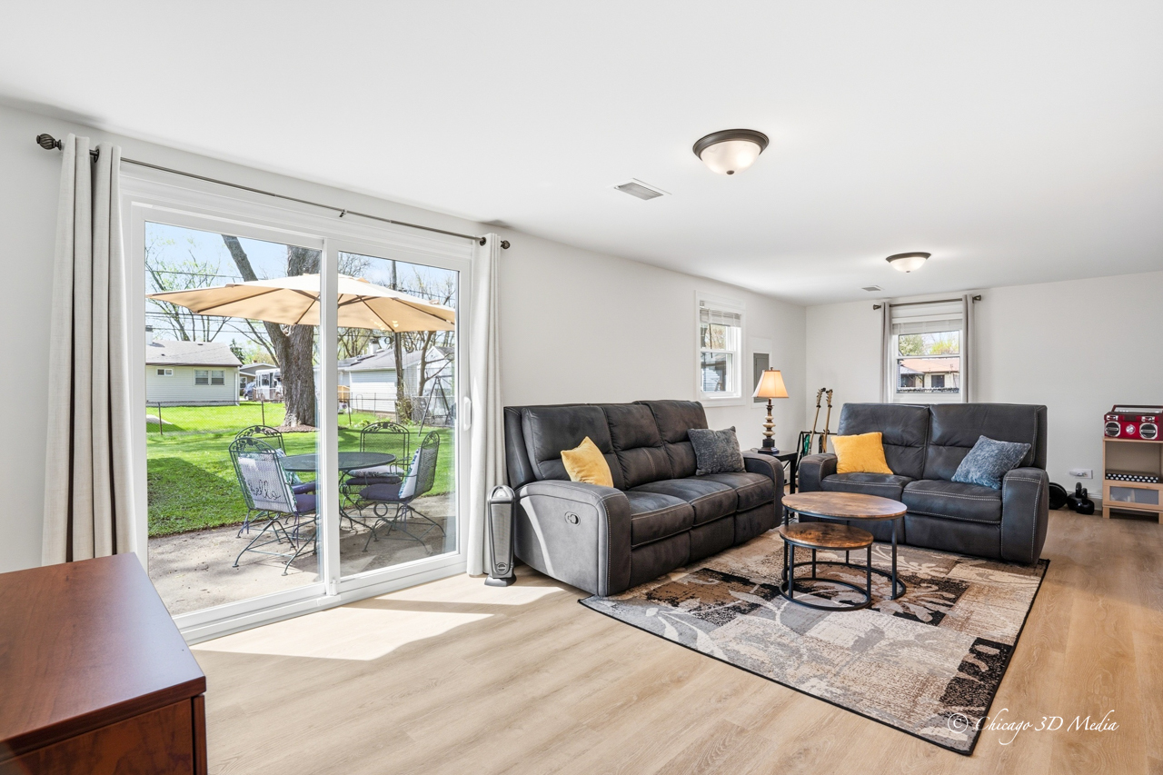 2207 Kirchoff Road Rolling Meadows IL 60008