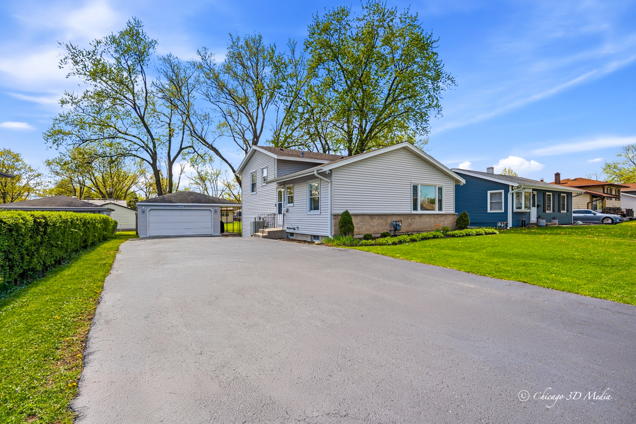2207 Kirchoff Road Rolling Meadows IL 60008