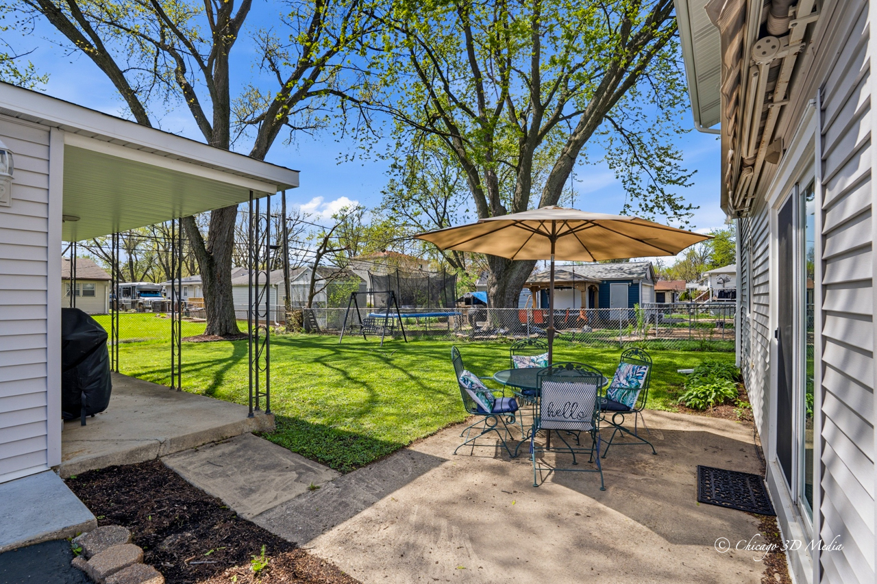 2207 Kirchoff Road Rolling Meadows IL 60008