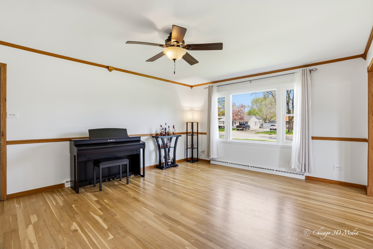 2207 Kirchoff Road Rolling Meadows IL 60008