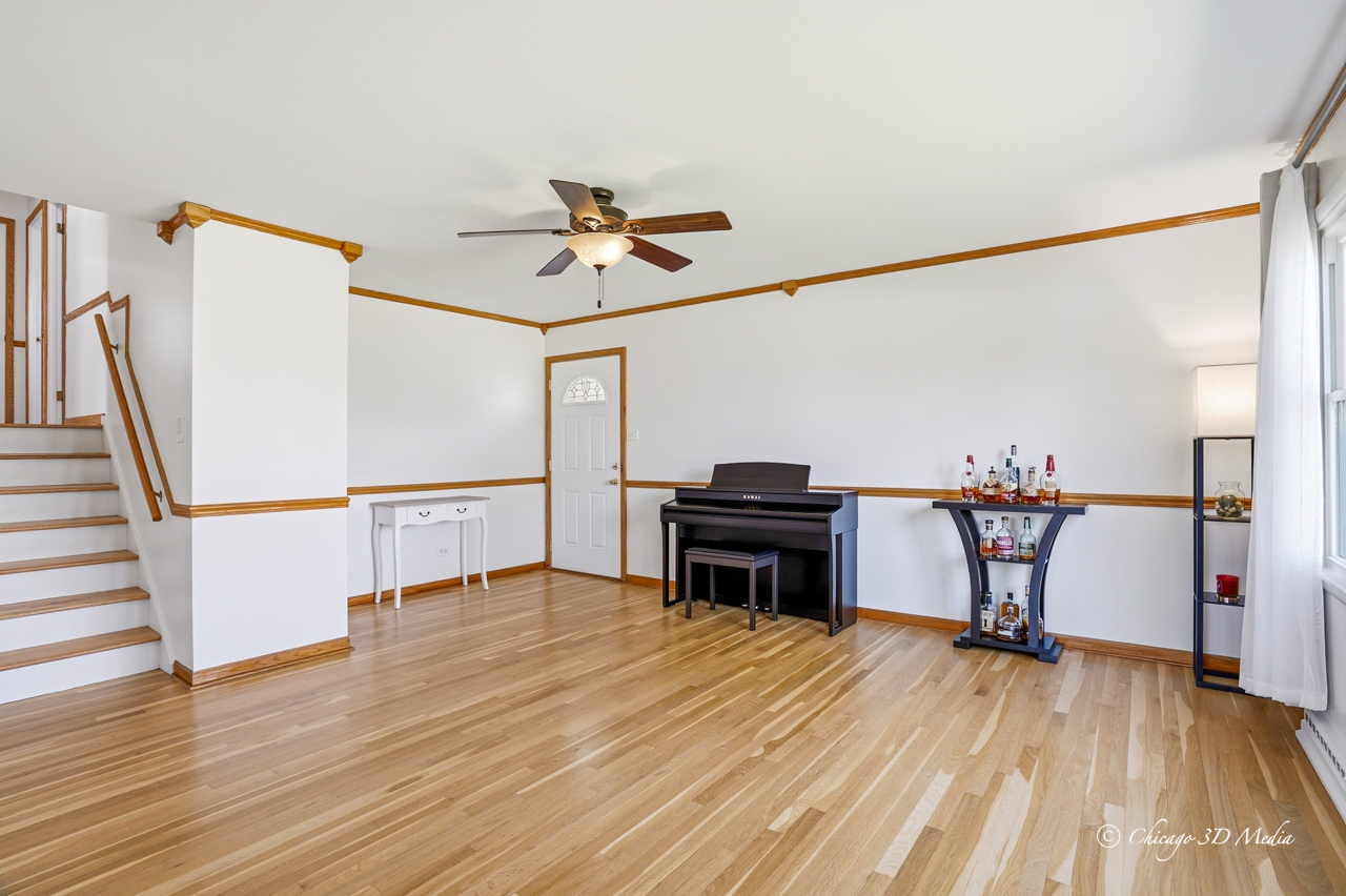2207 Kirchoff Road Rolling Meadows IL 60008
