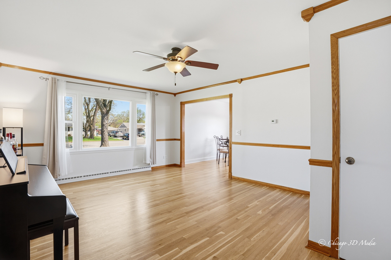 2207 Kirchoff Road Rolling Meadows IL 60008