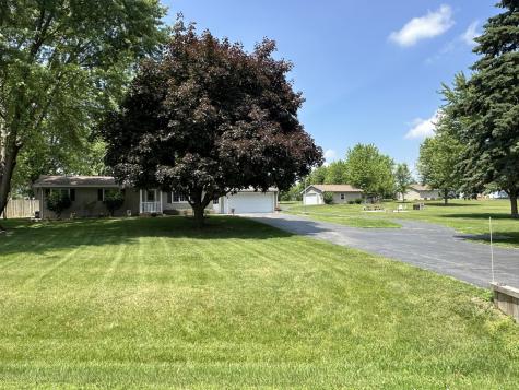 12855 Lawrence Road Sterling IL 61081
