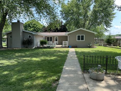 12855 Lawrence Road Sterling IL 61081