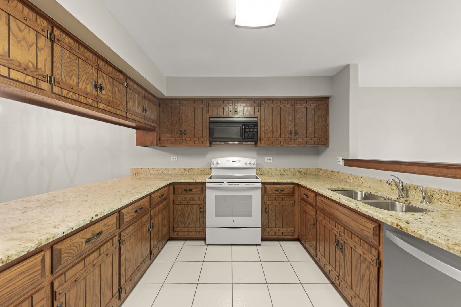 419 West Evergreen Street Wheaton IL 60187