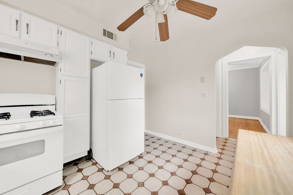 6219 North Lenox Avenue Chicago IL 60646