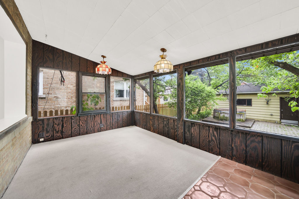 6219 North Lenox Avenue Chicago IL 60646