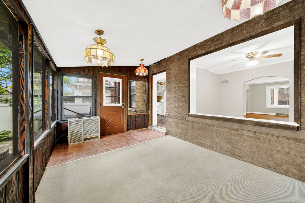 6219 North Lenox Avenue Chicago IL 60646