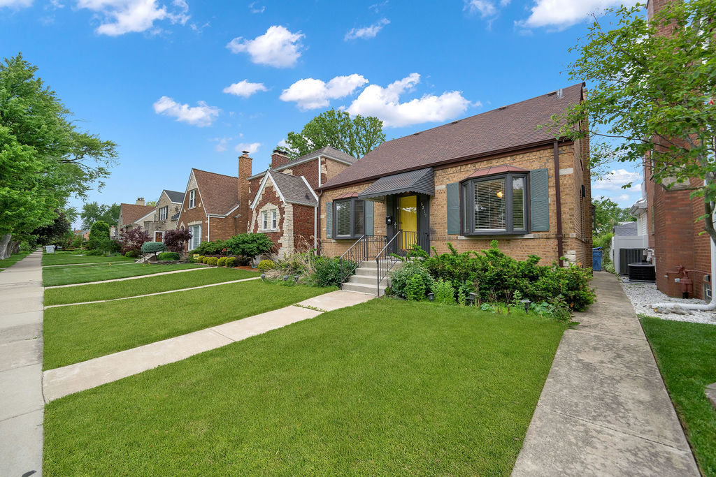 6219 North Lenox Avenue Chicago IL 60646