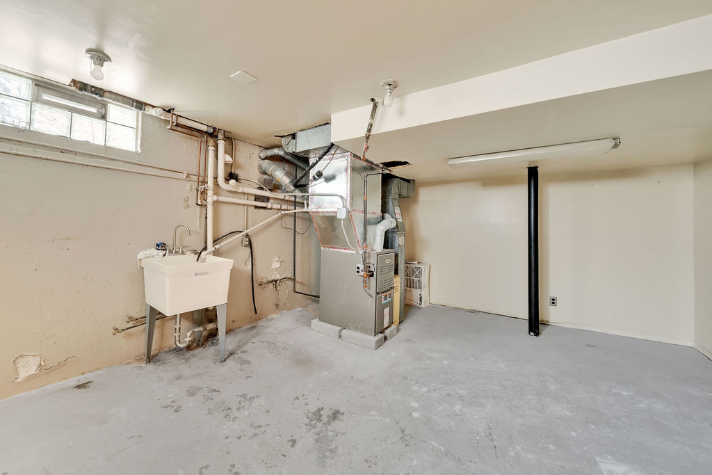 6219 North Lenox Avenue Chicago IL 60646