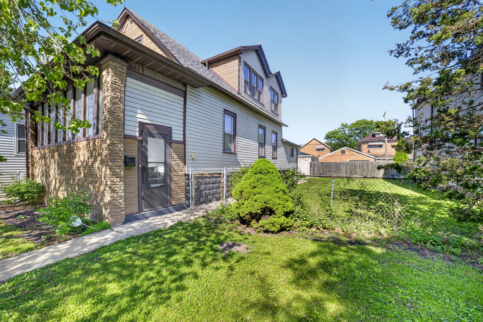 135 North 16th Avenue Melrose Park IL 60160