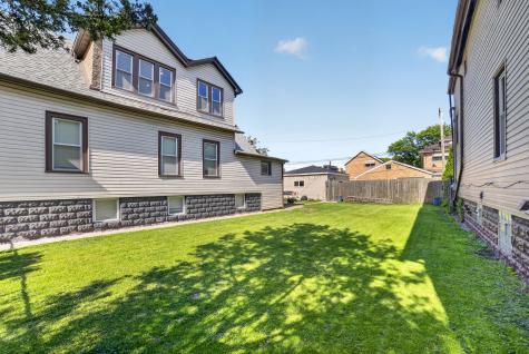 135 North 16th Avenue Melrose Park IL 60160