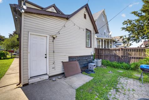 135 North 16th Avenue Melrose Park IL 60160