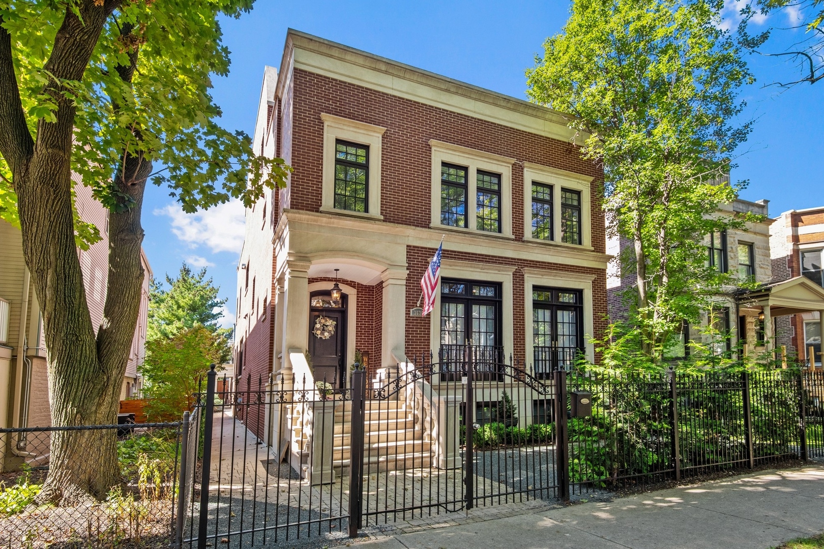 3636 North Janssen Avenue Chicago IL 60613