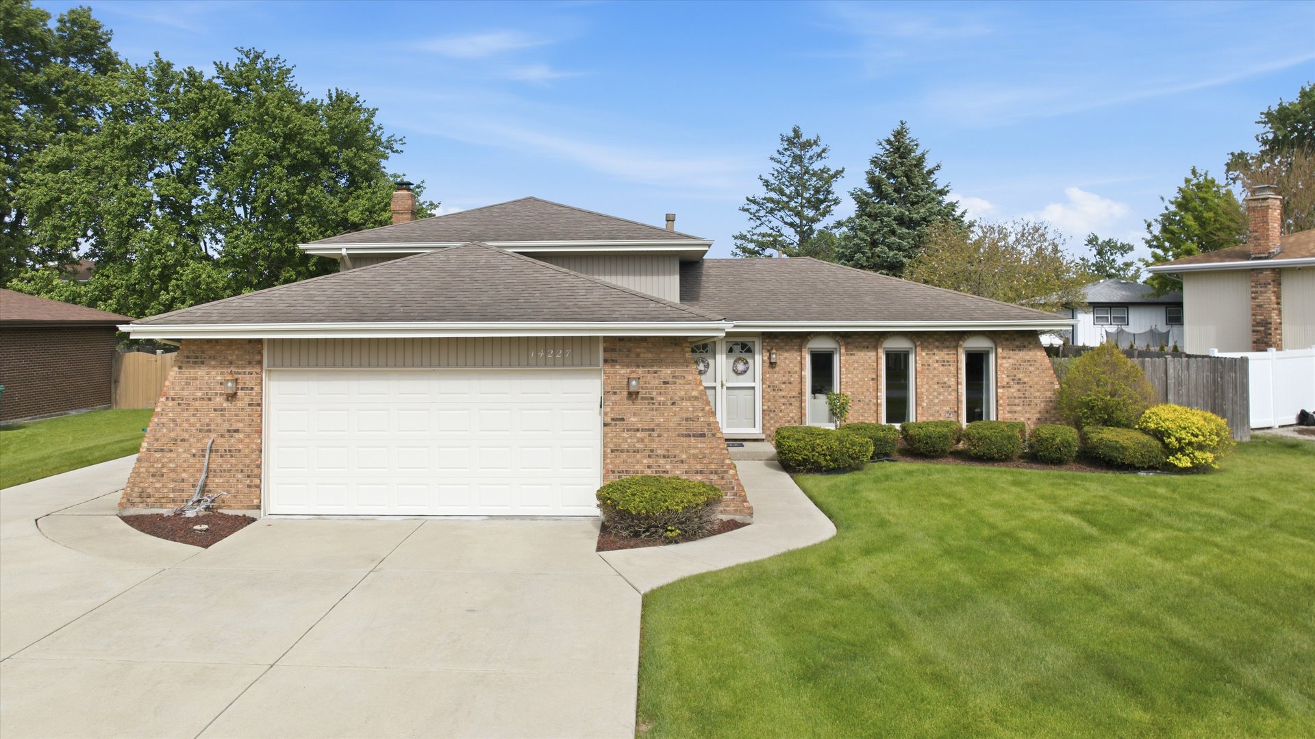 14227 Margerita Avenue Orland Park IL 60462