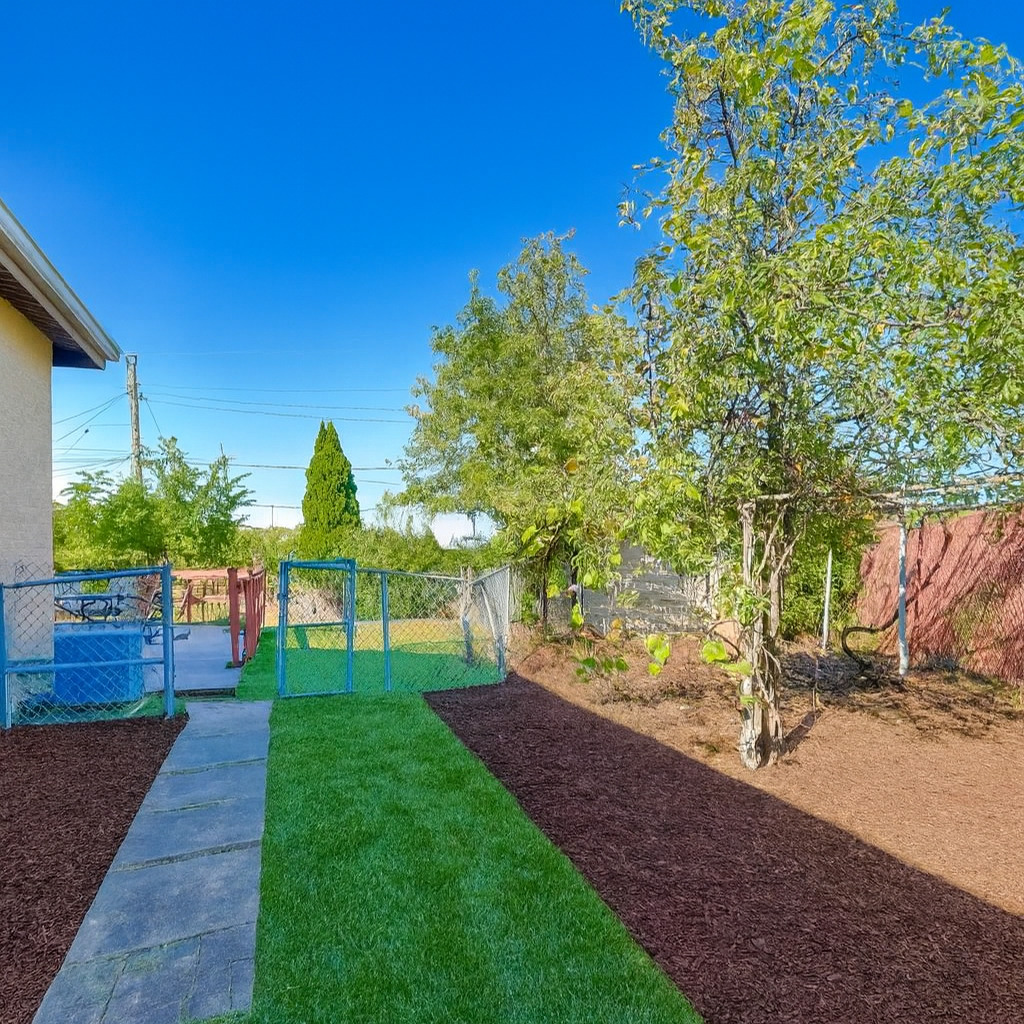 542 Memory Lane Addison IL 60101