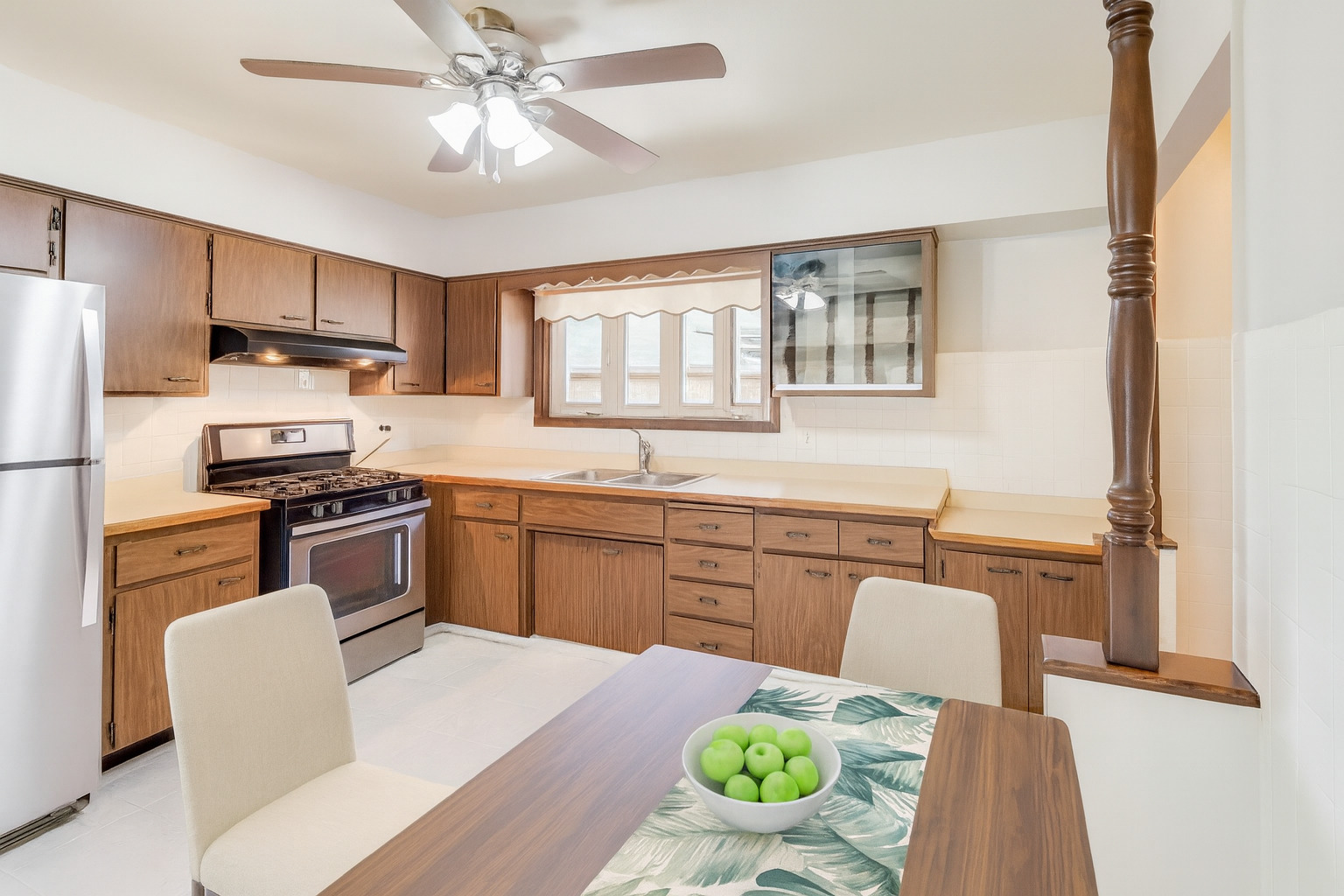 542 Memory Lane Addison IL 60101