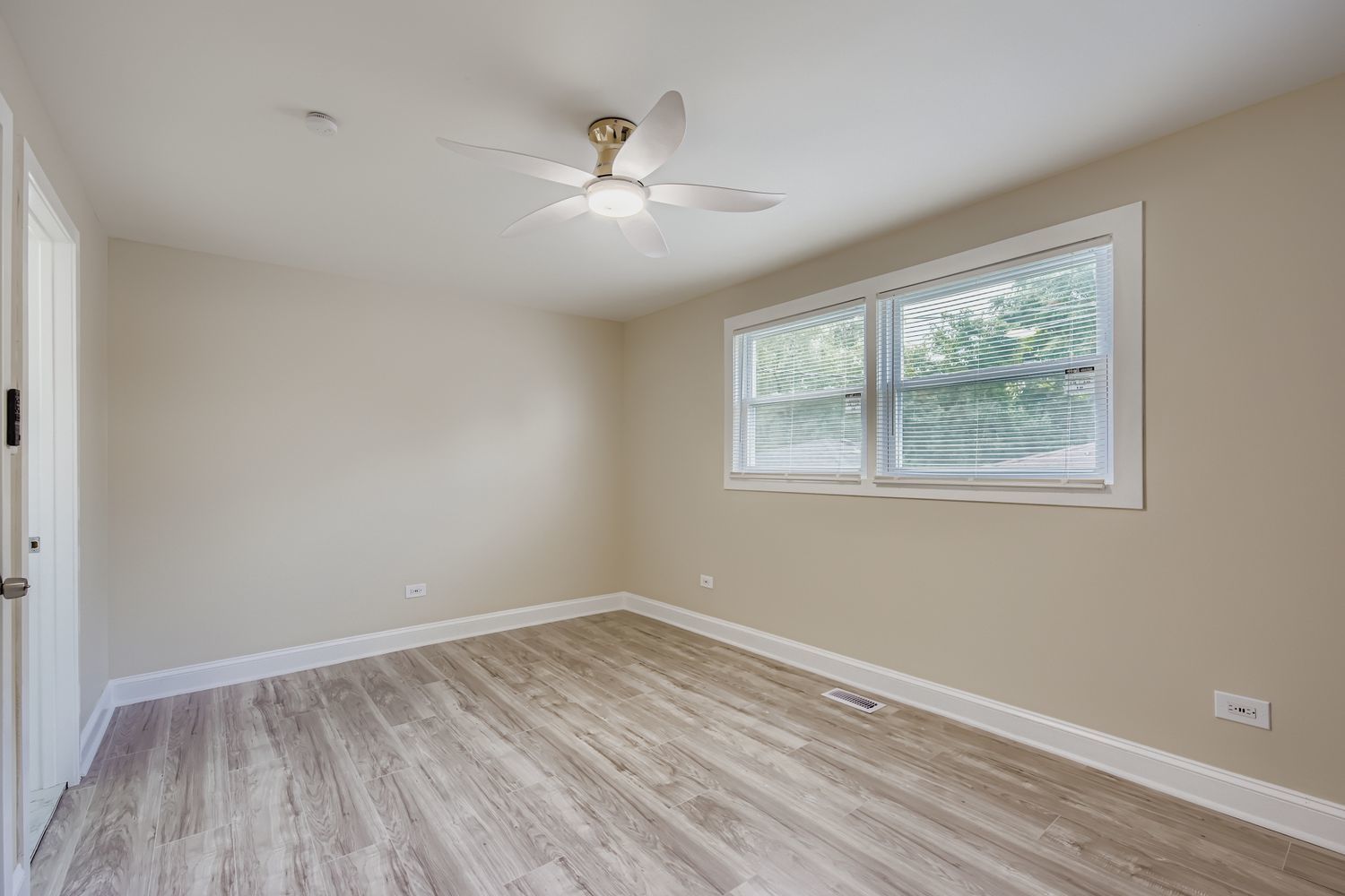 10046 South Indiana Avenue Chicago IL 60628