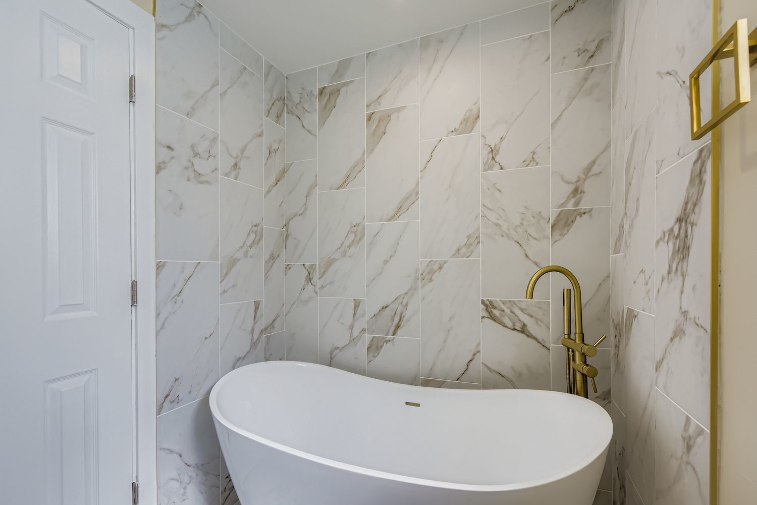 10046 South Indiana Avenue Chicago IL 60628